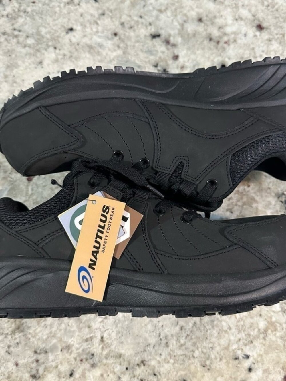 Nautilus Safety Shoes size 7.5 NWT